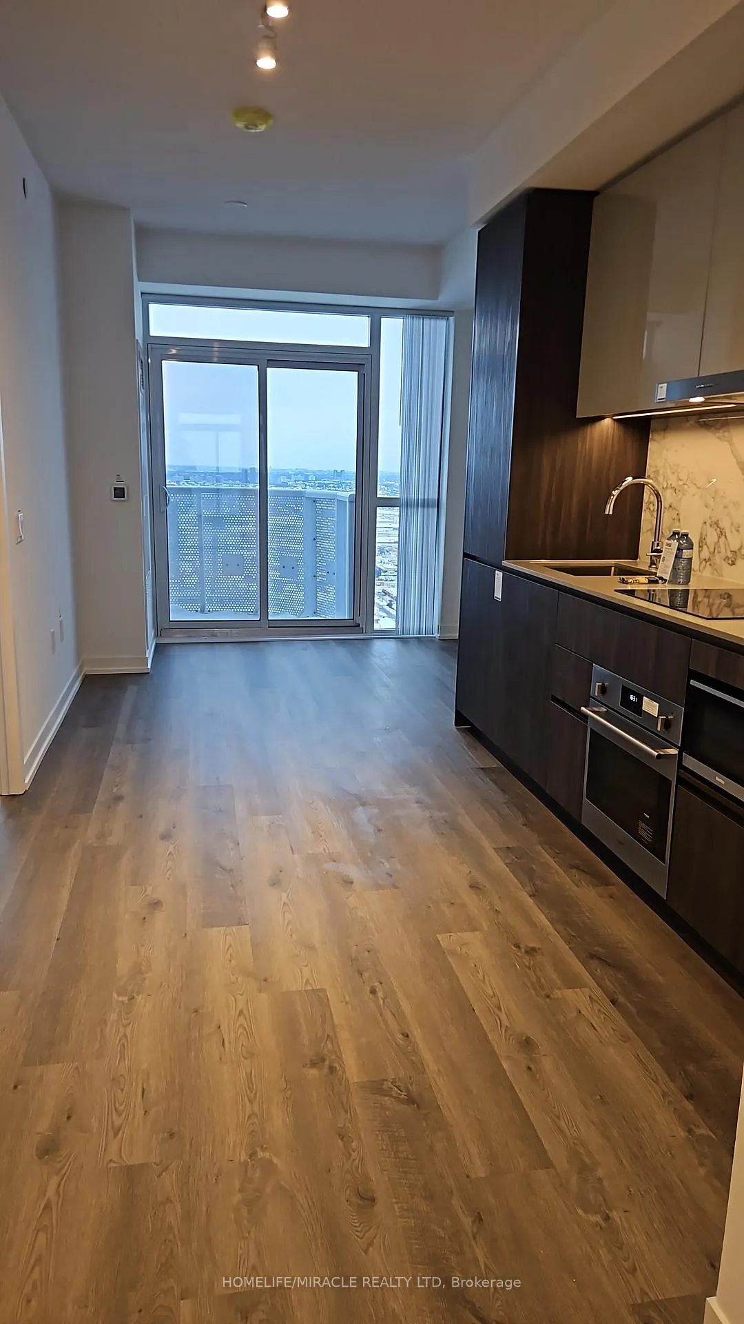 Photo 10 of Unit 5908, 8 Interchange Way, Vaughan, Vaughan Corporate Centre — HOMEH