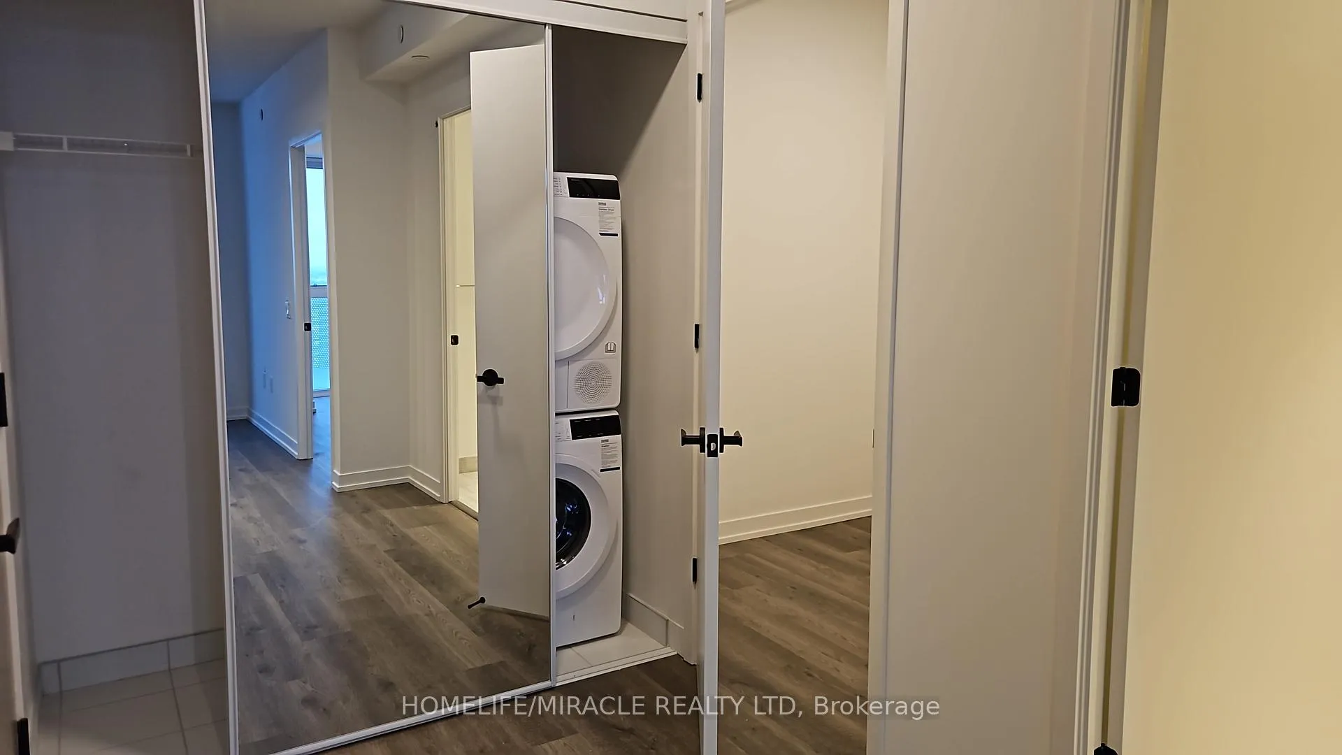 Photo 16 of Unit 5908, 8 Interchange Way, Vaughan, Vaughan Corporate Centre — HOMEH