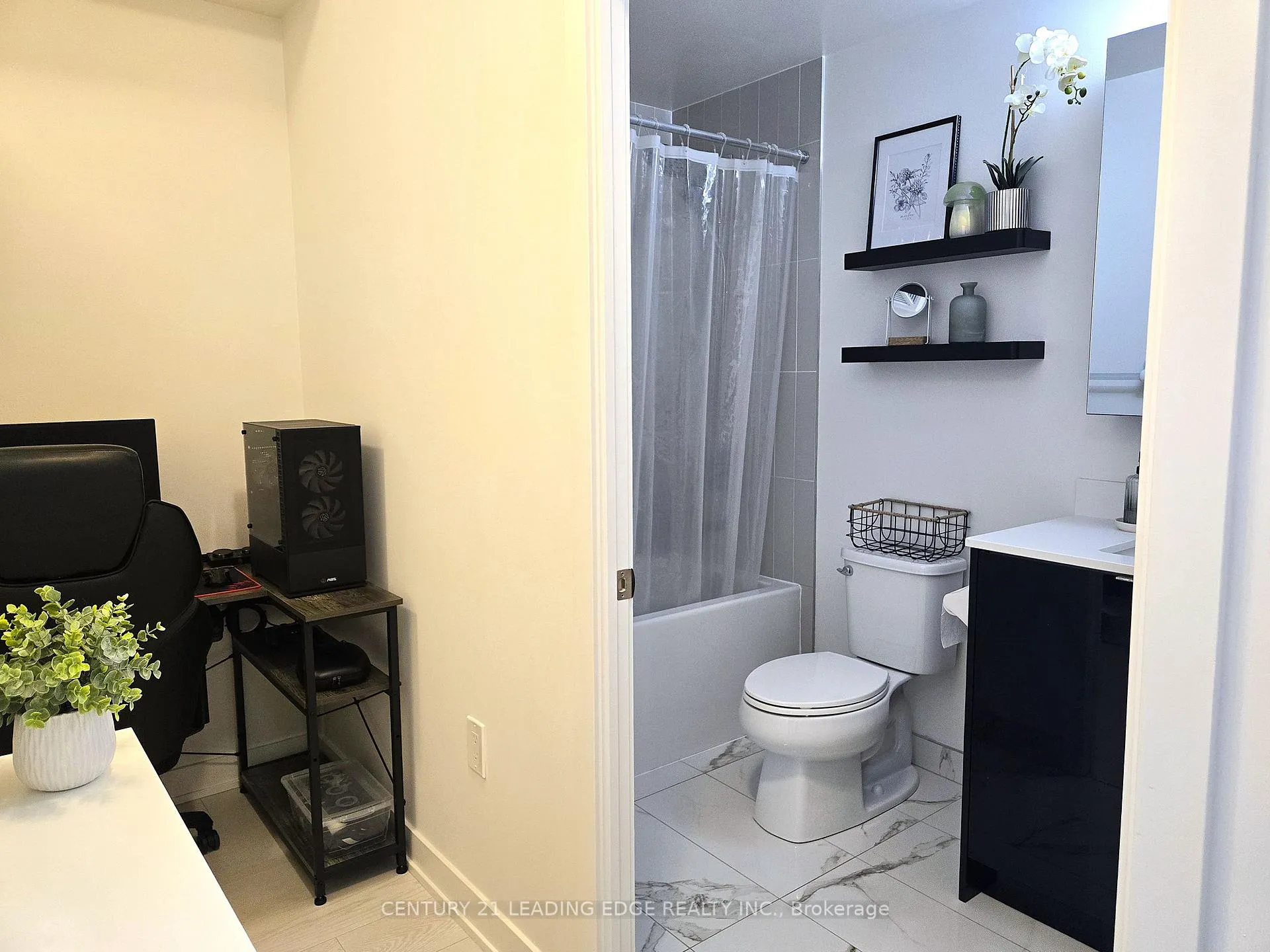 Photo 16 of Unit 25, 100 Eagle Rock Way, Vaughan, Rural Vaughan — HOMEH