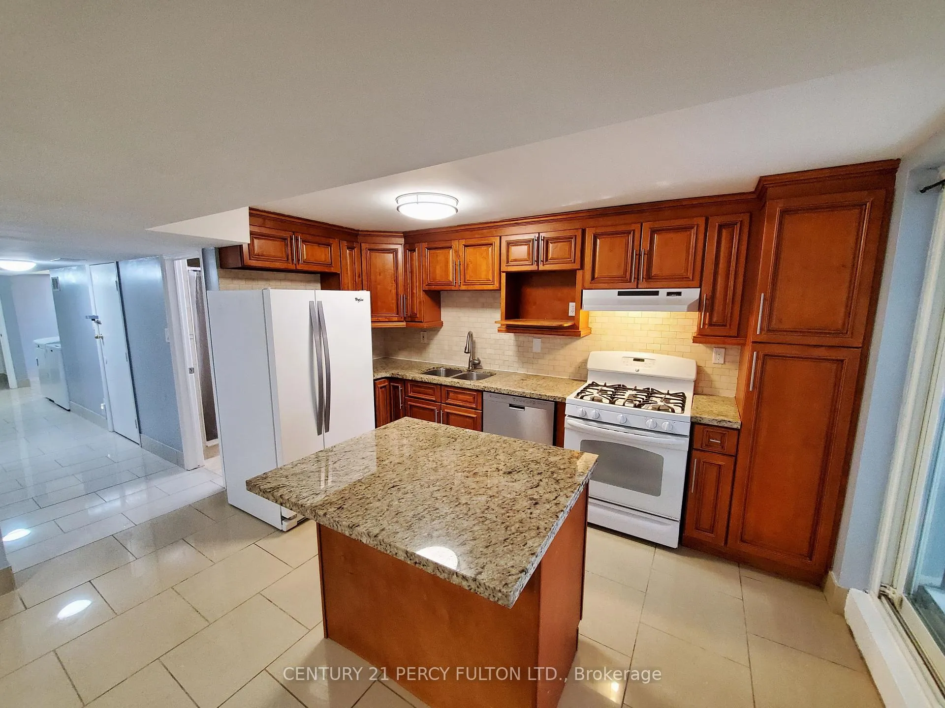 Photo 3 of Unit Bsmt, 48 Laguna Crescent, Markham, Middlefield — HOMEH