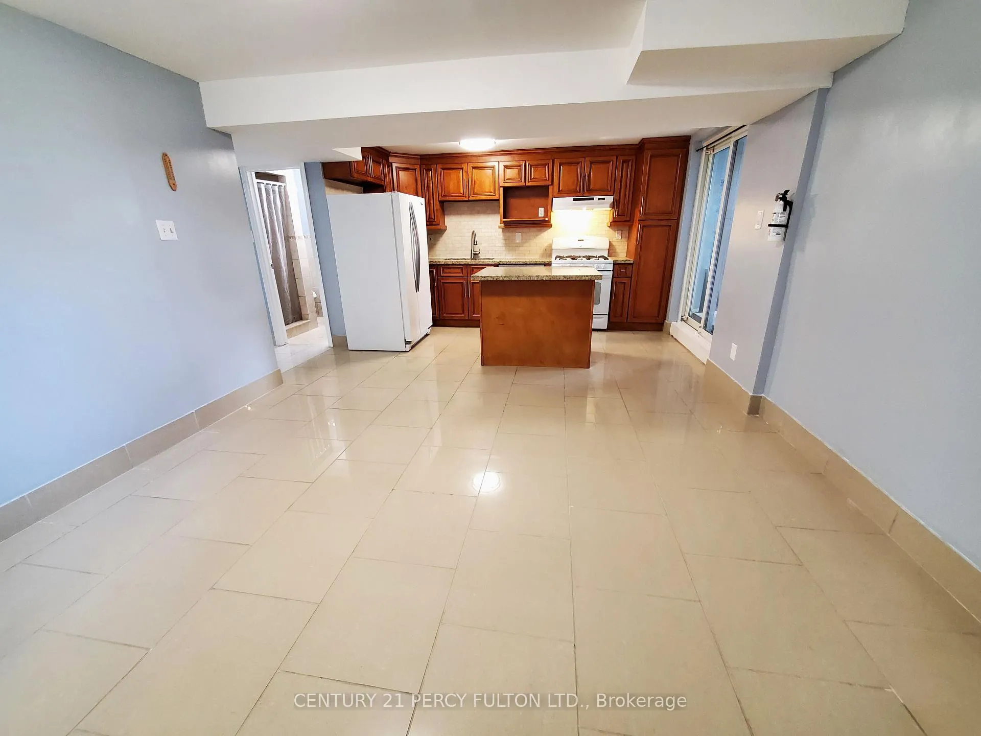 Photo 6 of Unit Bsmt, 48 Laguna Crescent, Markham, Middlefield — HOMEH
