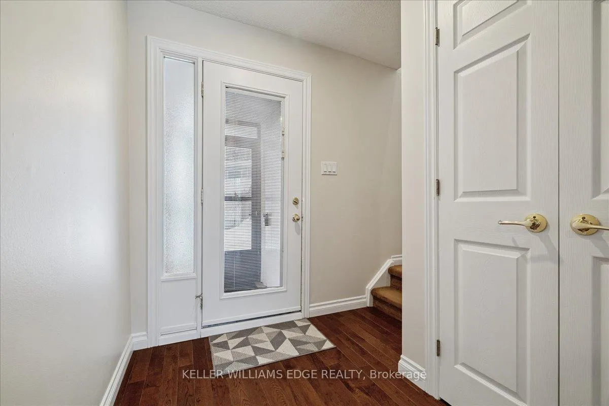 Photo 7 of Unit 6, 475 Woodview Road, Burlington, Roseland — HOMEH
