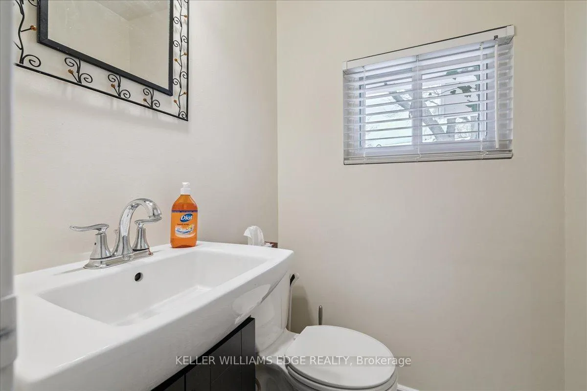 Photo 10 of Unit 6, 475 Woodview Road, Burlington, Roseland — HOMEH