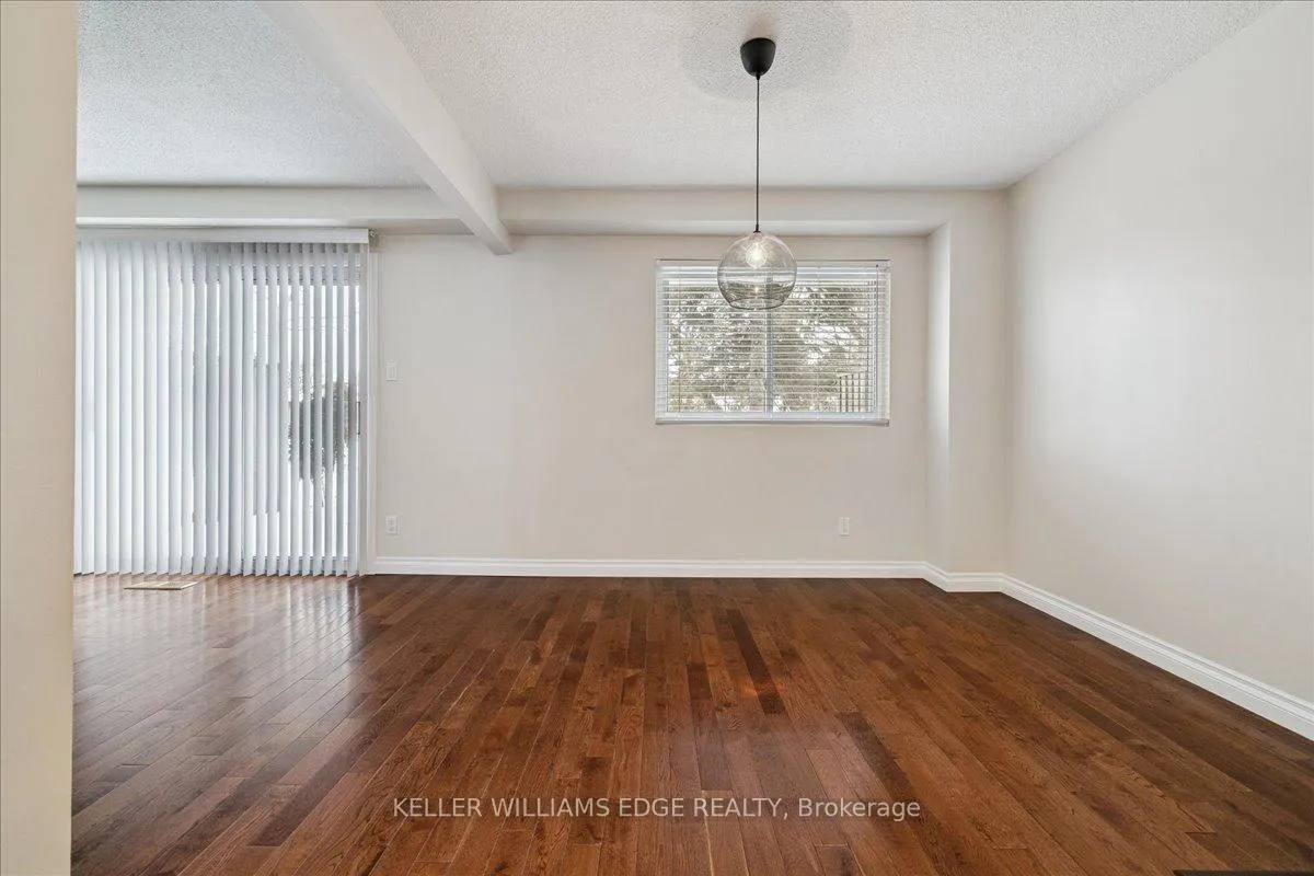 Photo 18 of Unit 6, 475 Woodview Road, Burlington, Roseland — HOMEH