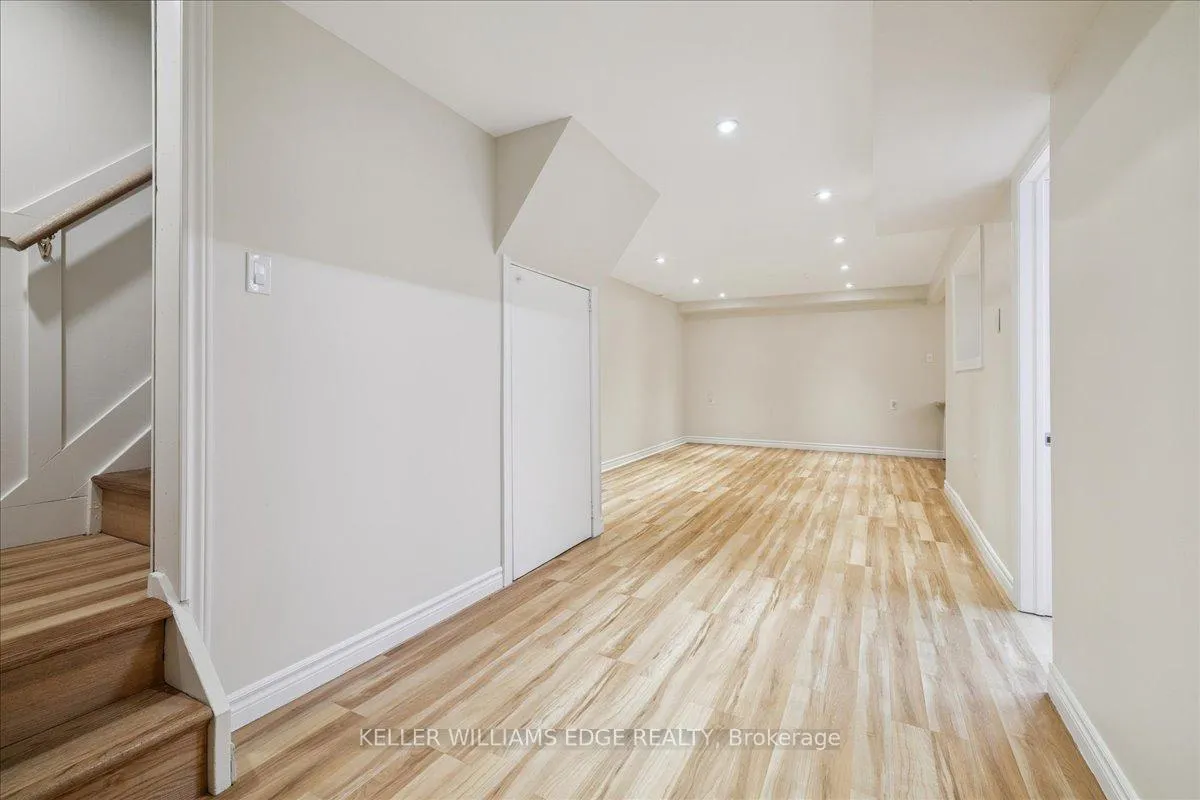 Photo 32 of Unit 6, 475 Woodview Road, Burlington, Roseland — HOMEH