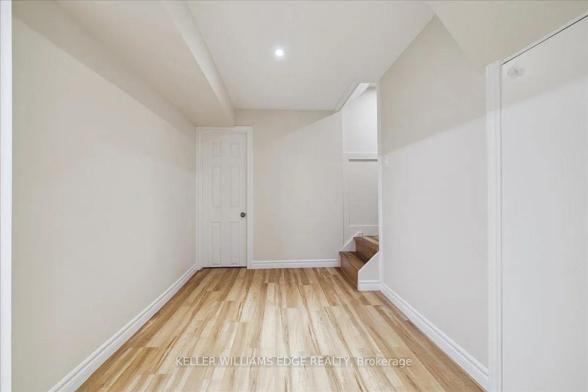 Photo 33 of Unit 6, 475 Woodview Road, Burlington, Roseland — HOMEH