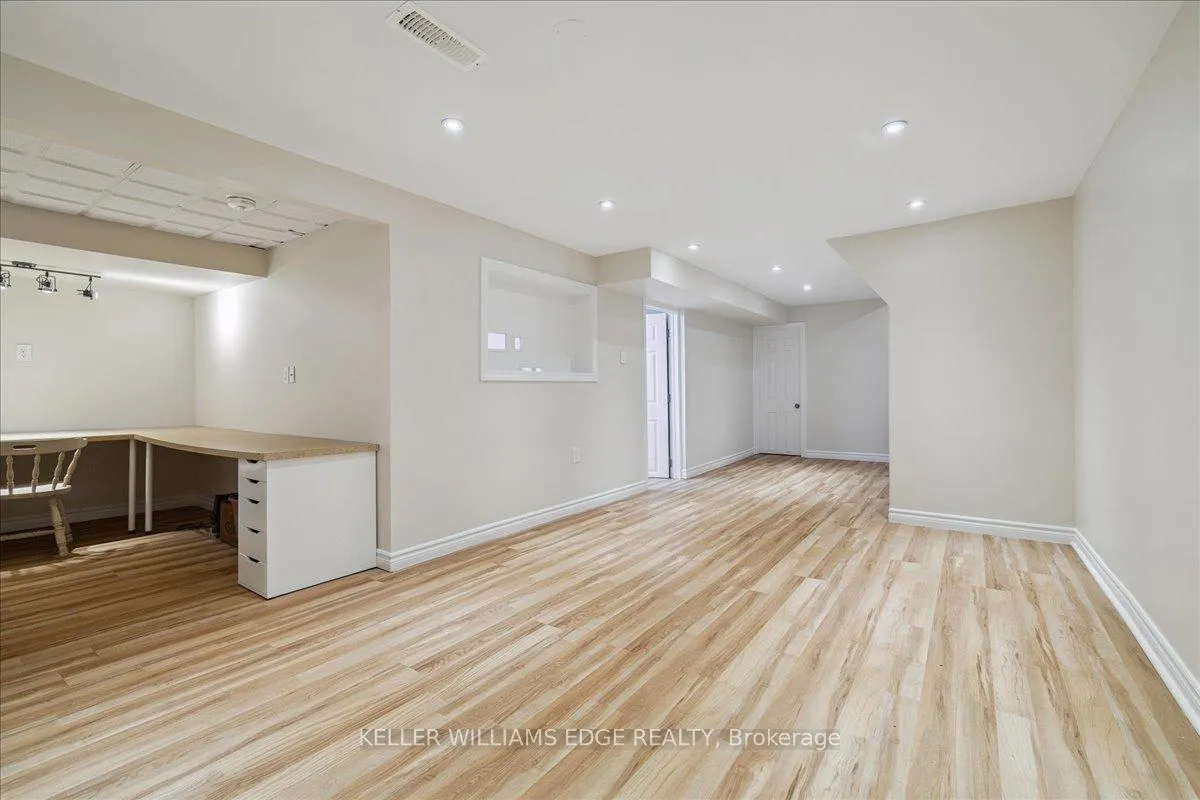 Photo 34 of Unit 6, 475 Woodview Road, Burlington, Roseland — HOMEH