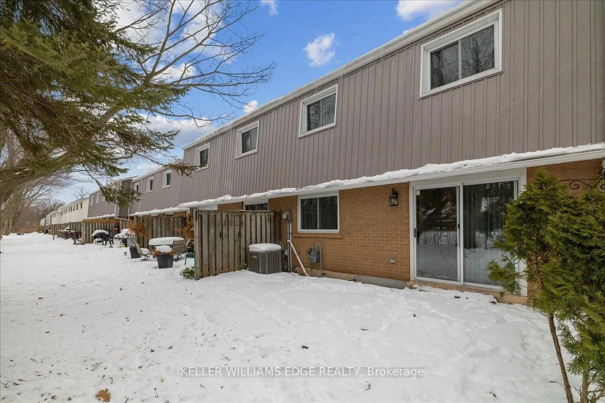 Photo 38 of Unit 6, 475 Woodview Road, Burlington, Roseland — HOMEH