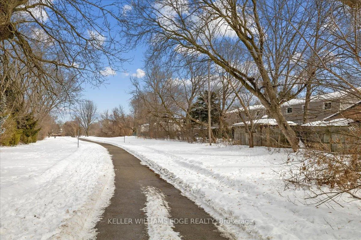 Photo 43 of Unit 6, 475 Woodview Road, Burlington, Roseland — HOMEH