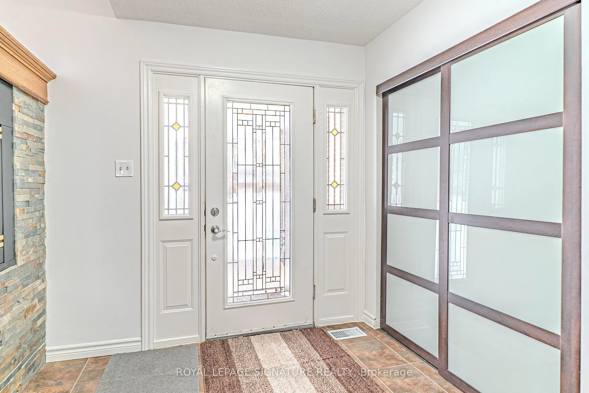 Photo 3 of 20 Michael Place, Guelph, Willow West/Sugarbush/West Acres — HOMEH