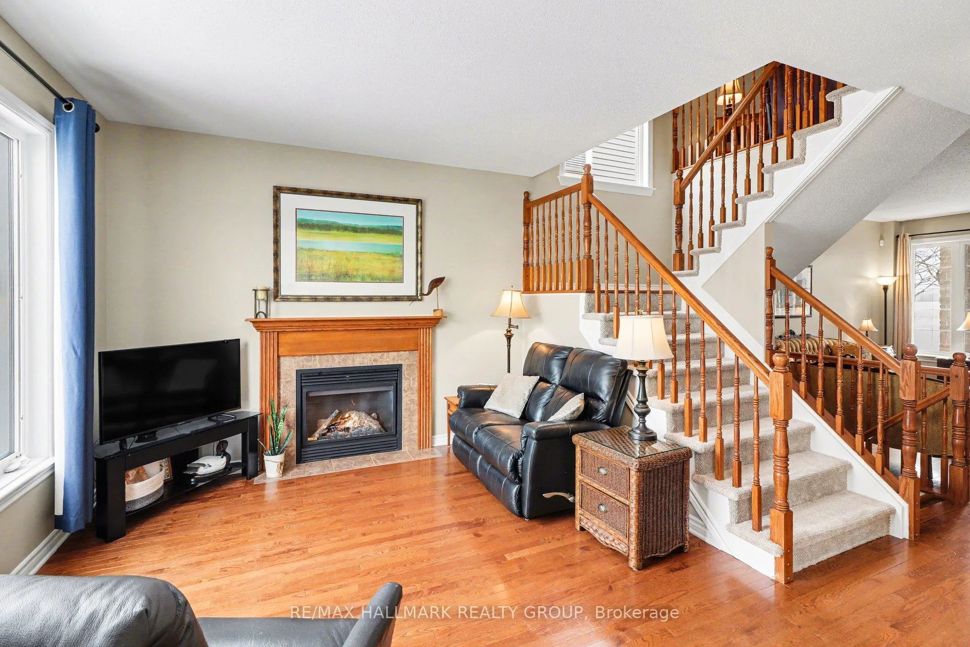 Photo 11 of 241 Trail Side Circle, Ottawa, Springridge/East Village — HOMEH