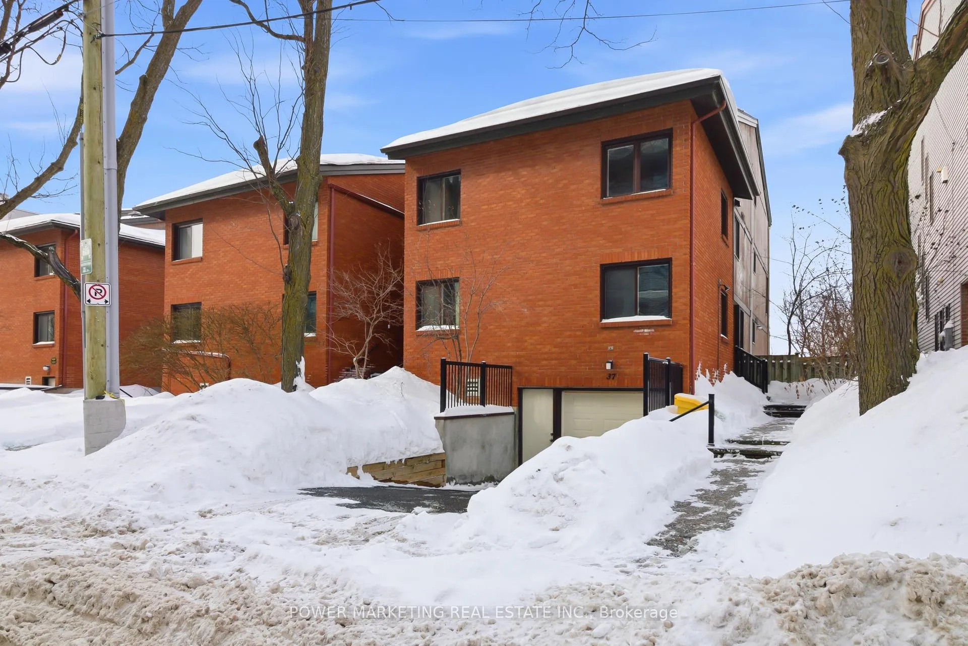 Photo 1 of 37G Robinson Avenue, Ottawa, Sandy Hill — HOMEH