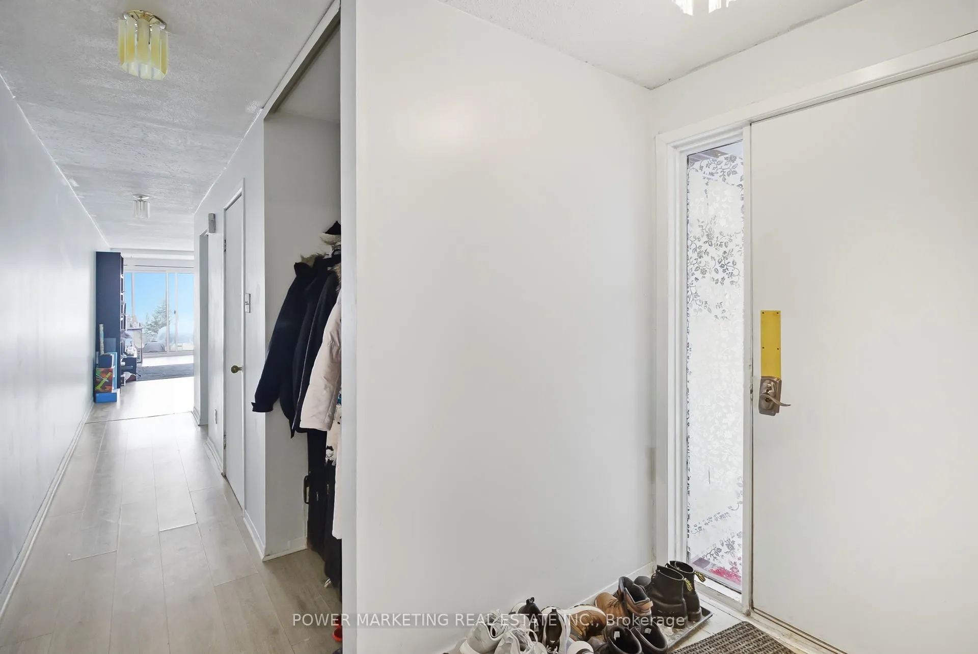 Photo 8 of 37G Robinson Avenue, Ottawa, Sandy Hill — HOMEH
