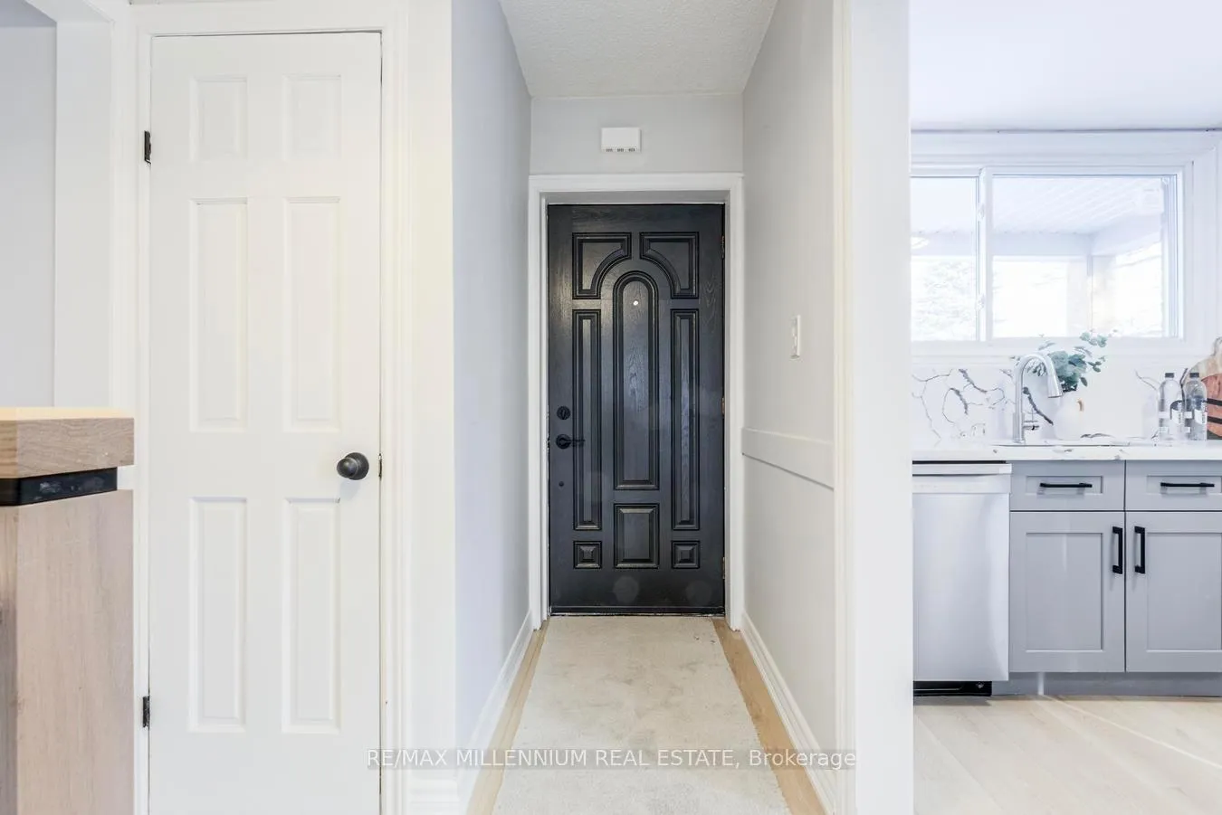 Photo 4 of 902 Centre Street, Whitby, Williamsburg — HOMEH