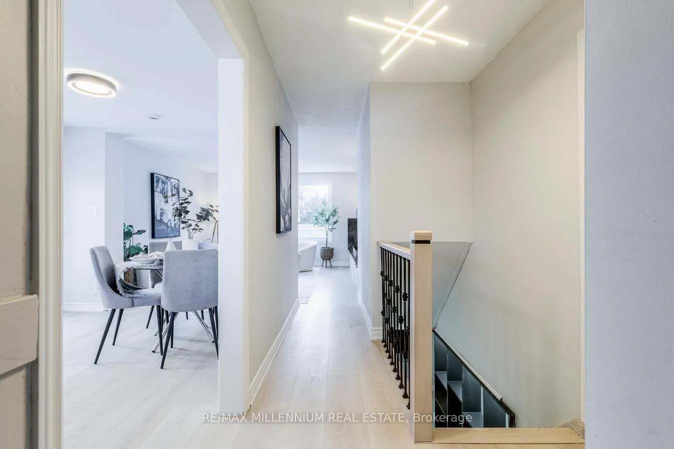 Photo 5 of 902 Centre Street, Whitby, Williamsburg — HOMEH