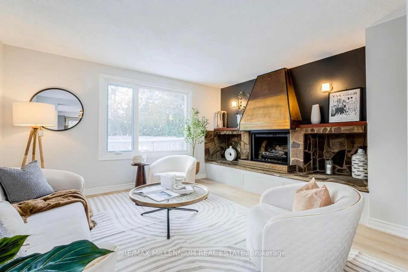 Photo 9 of 902 Centre Street, Whitby, Williamsburg — HOMEH