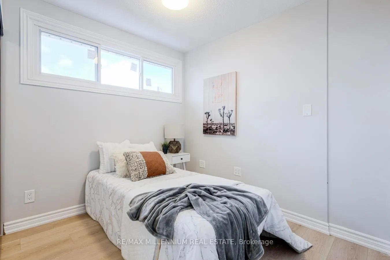 Photo 14 of 902 Centre Street, Whitby, Williamsburg — HOMEH