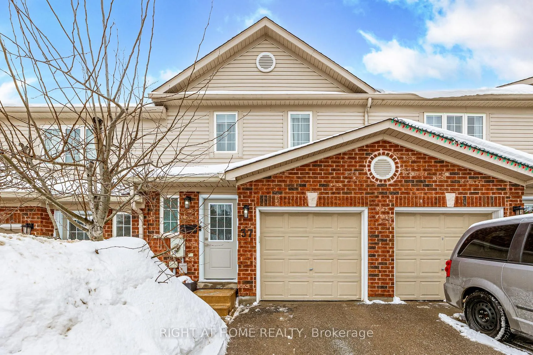 Photo 1 of Unit 37, 430 Mapleview Drive E, Barrie, Painswick South — HOMEH