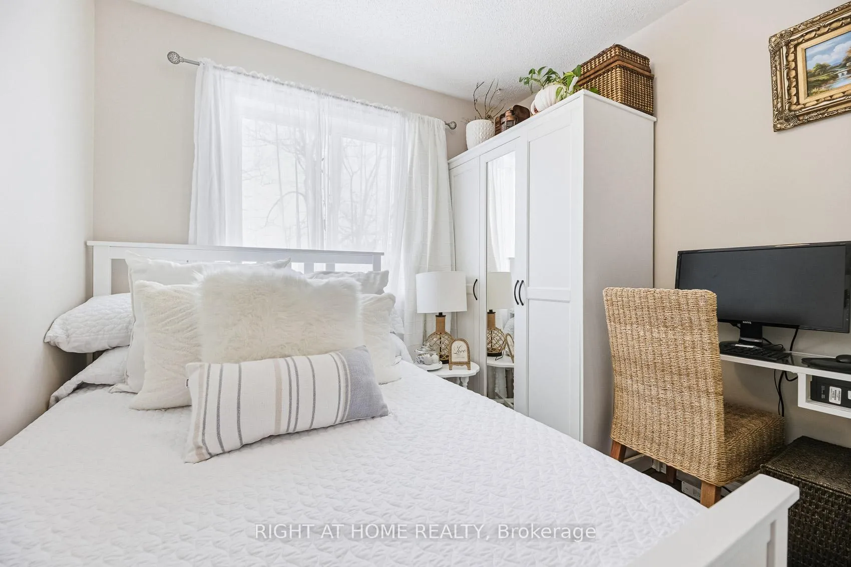 Photo 22 of Unit 37, 430 Mapleview Drive E, Barrie, Painswick South — HOMEH