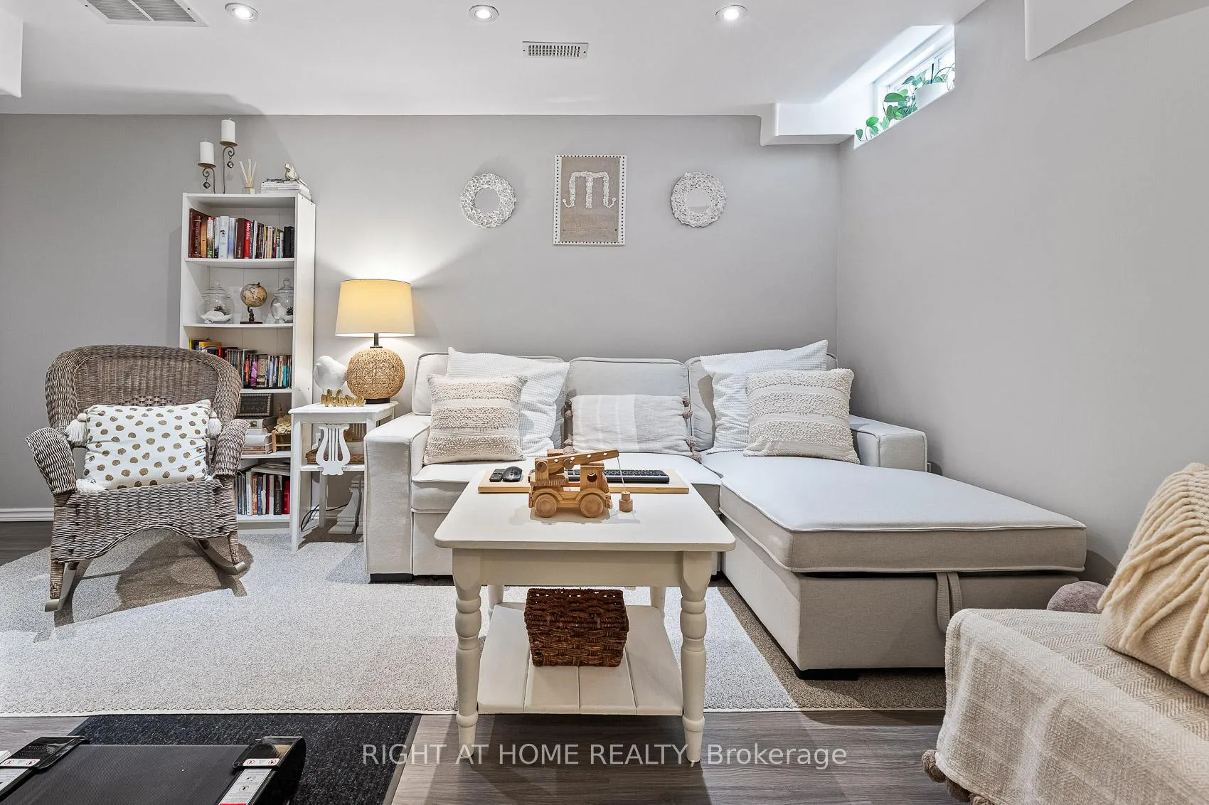 Photo 27 of Unit 37, 430 Mapleview Drive E, Barrie, Painswick South — HOMEH