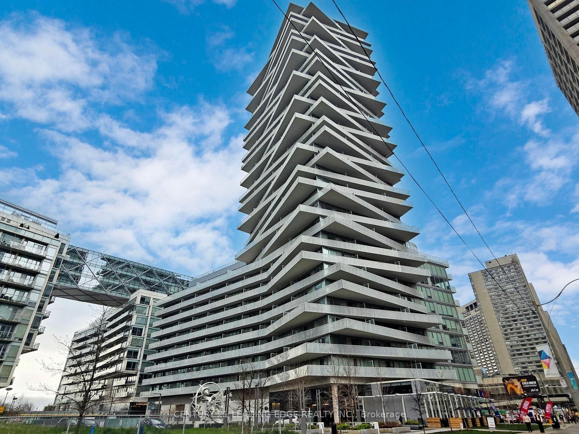 Front of Unit 1002, 15 Queens Quay E