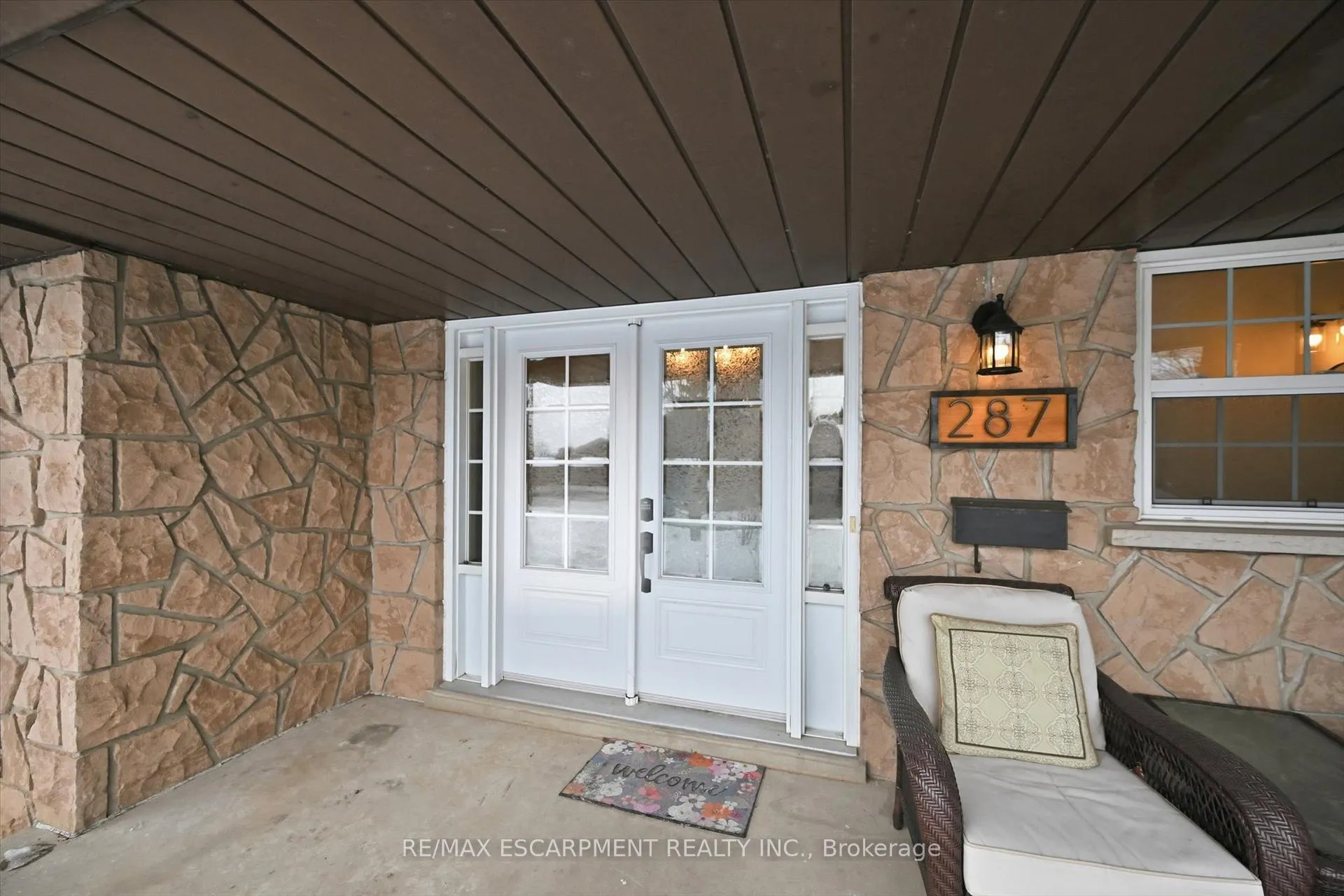 Photo 2 of 287 Cornwallis Road, Hamilton, Ancaster — HOMEH