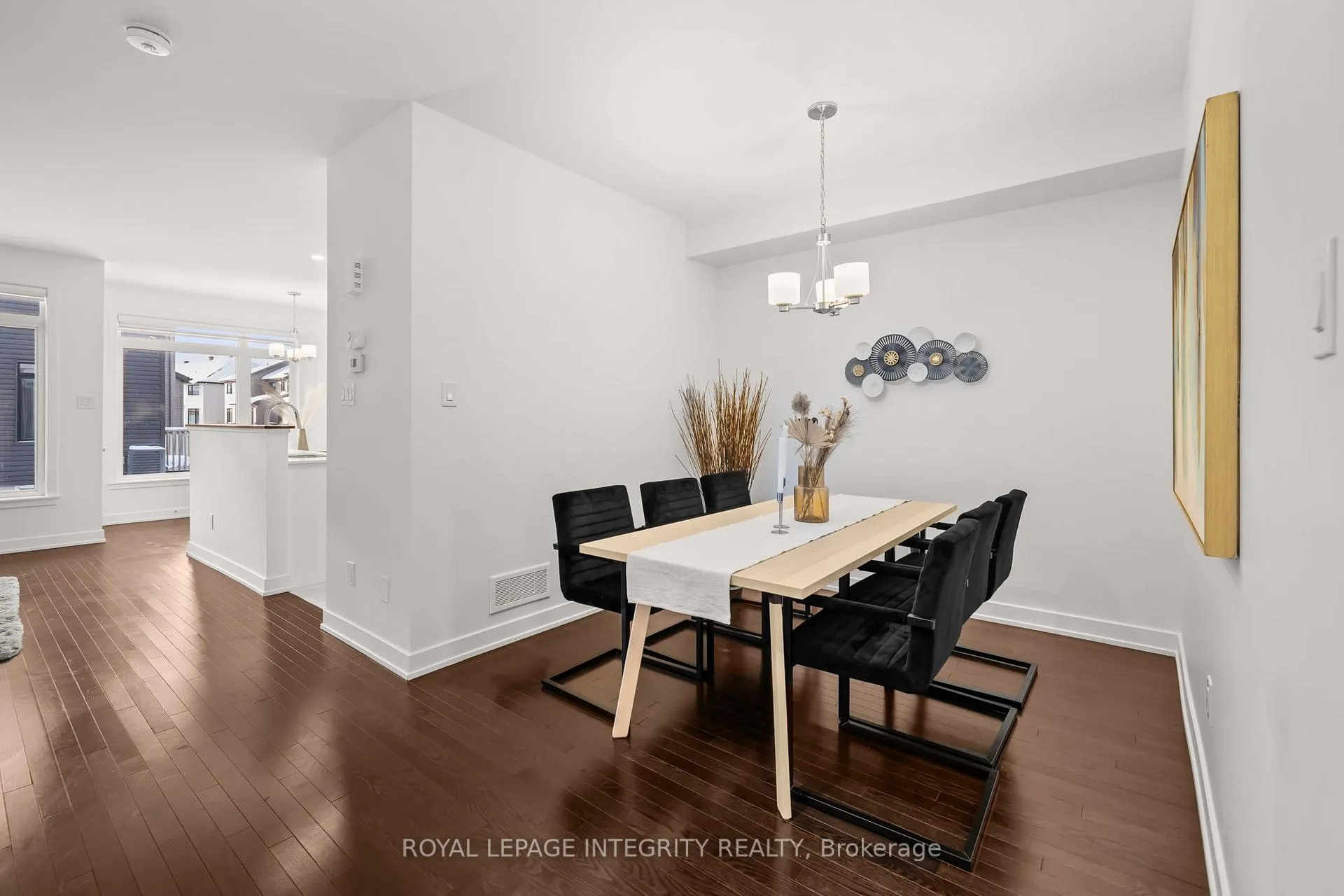 Photo 3 of 264 Monticello Avenue, Ottawa, Kanata - Emerald Meadows/Trailwest — HOMEH