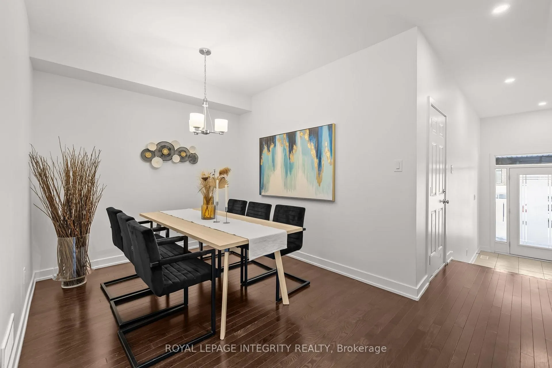Photo 4 of 264 Monticello Avenue, Ottawa, Kanata - Emerald Meadows/Trailwest — HOMEH