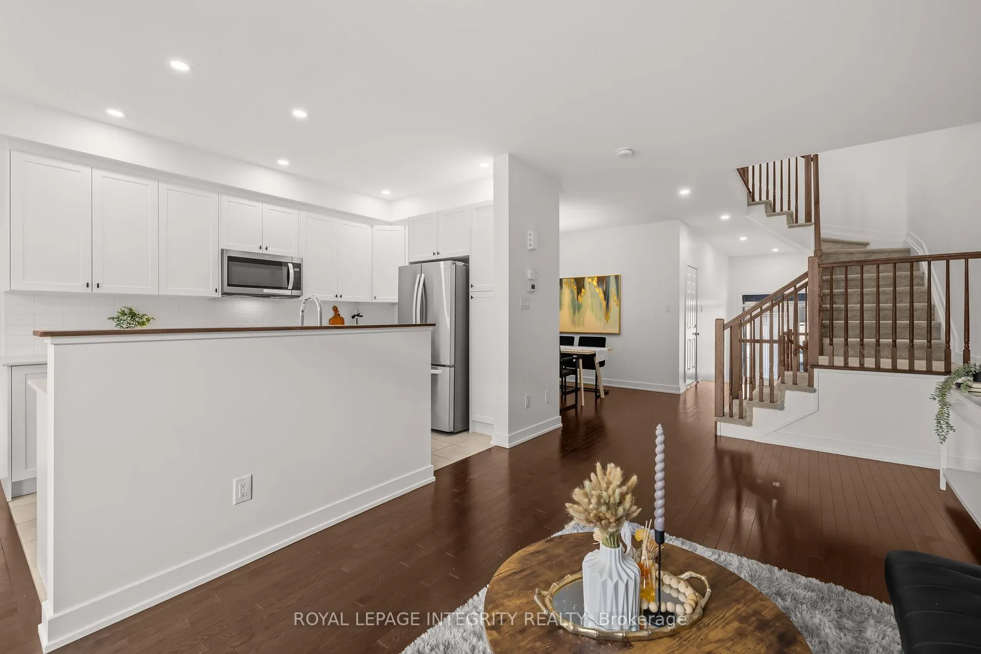 Photo 9 of 264 Monticello Avenue, Ottawa, Kanata - Emerald Meadows/Trailwest — HOMEH