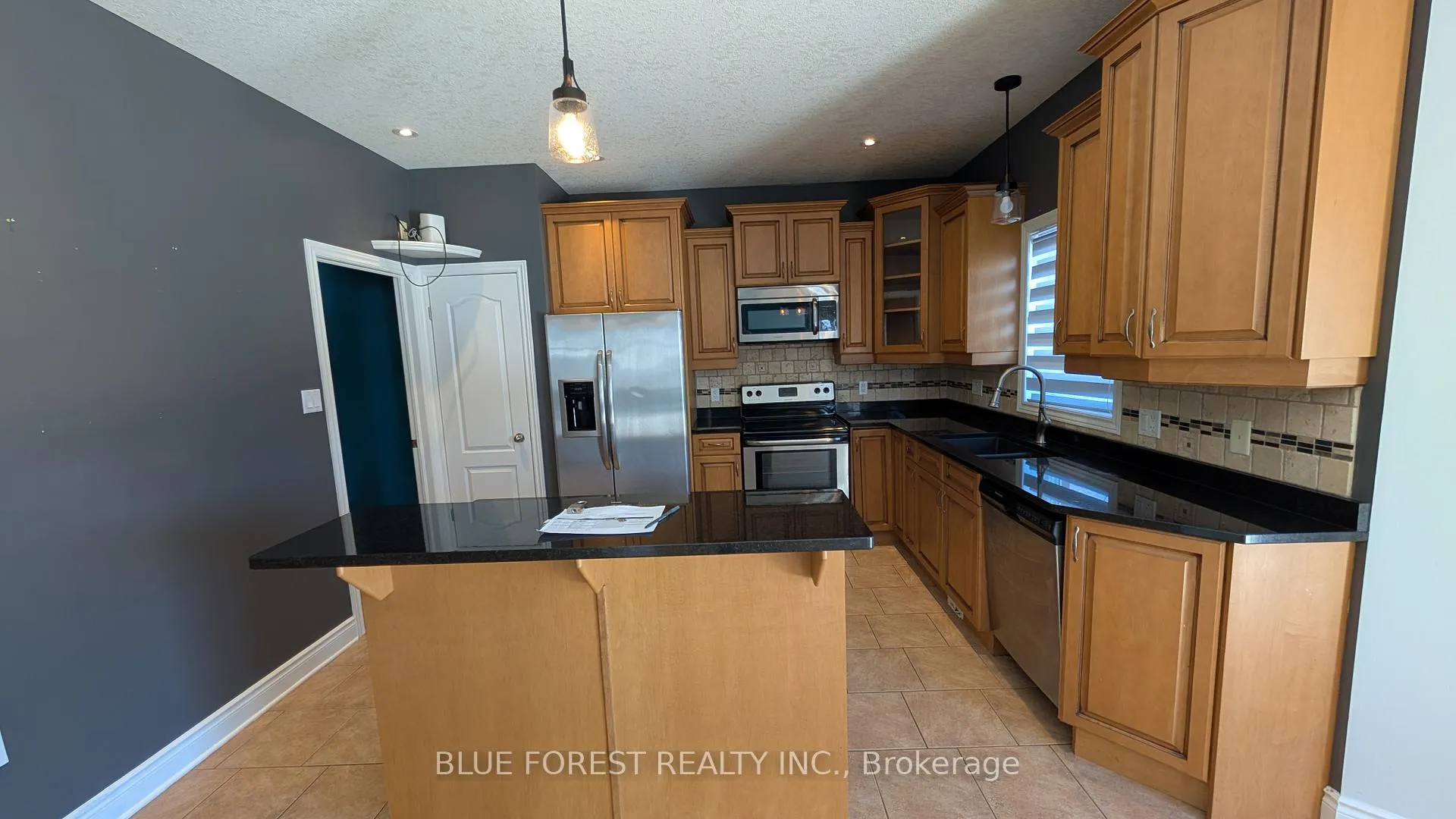 Photo 6 of 125 Deborah Drive, Strathroy-Caradoc, NE — HOMEH