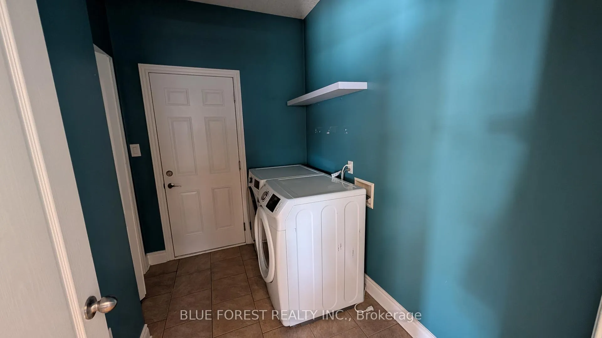 Photo 8 of 125 Deborah Drive, Strathroy-Caradoc, NE — HOMEH