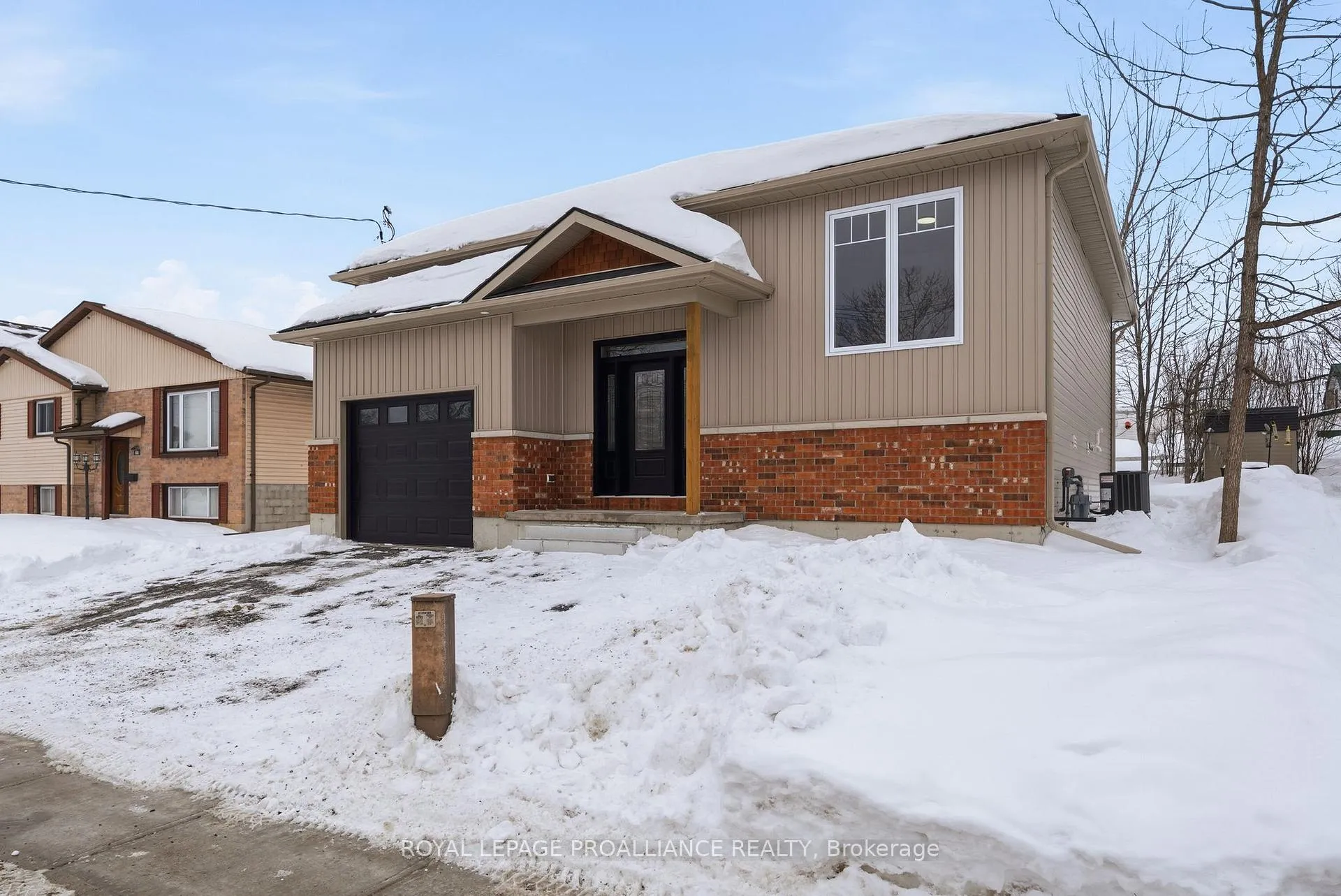 Photo 4 of 152 Bay Street, Quinte West, Trenton Ward — HOMEH