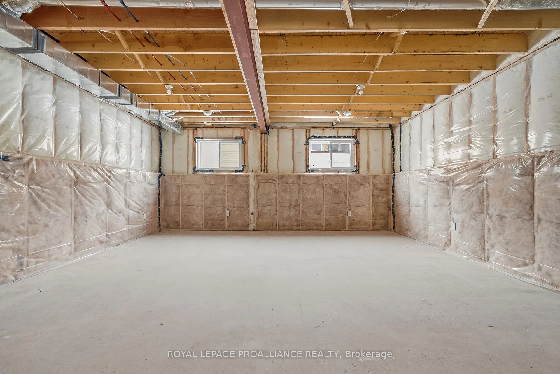 Photo 37 of 152 Bay Street, Quinte West, Trenton Ward — HOMEH