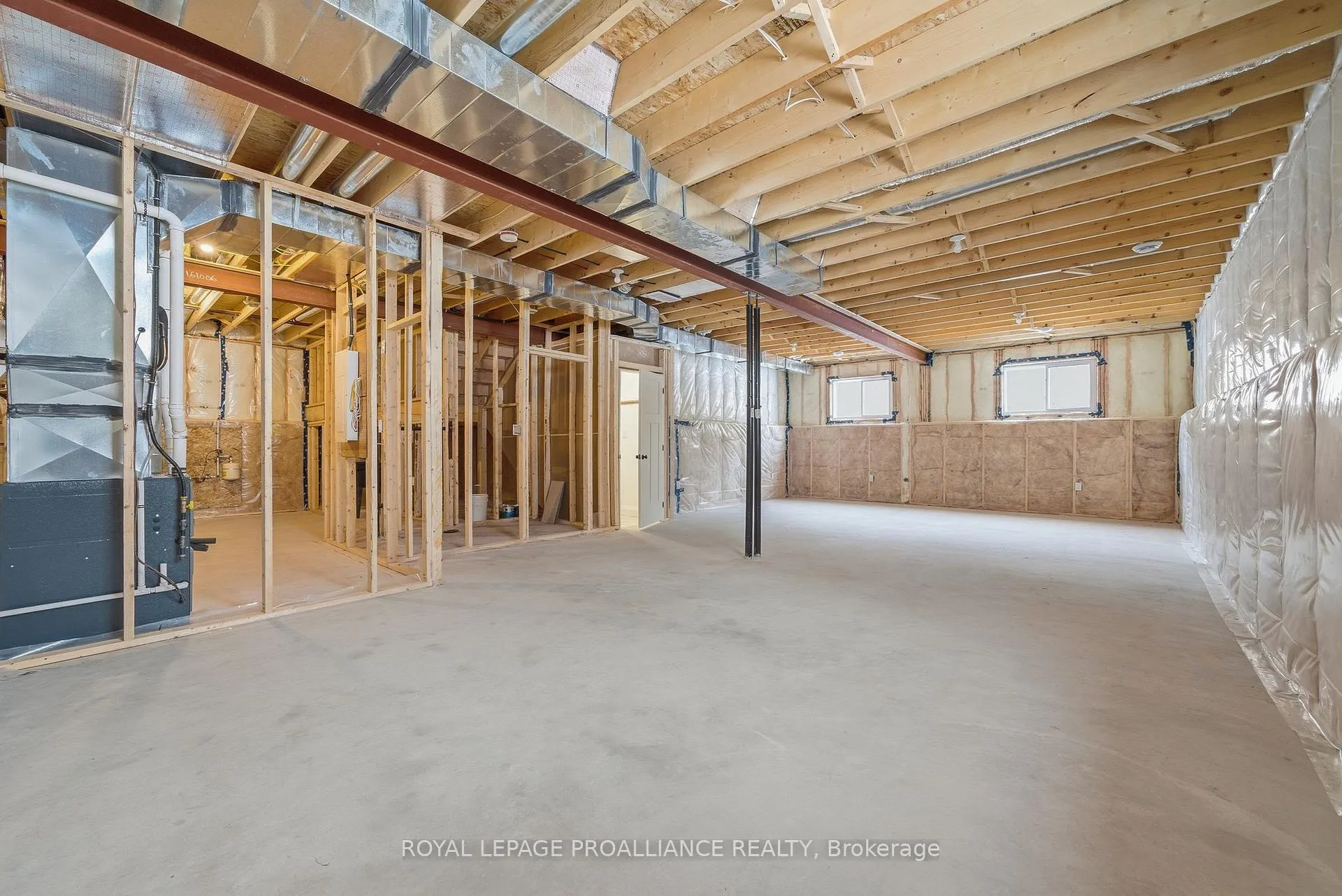 Photo 39 of 152 Bay Street, Quinte West, Trenton Ward — HOMEH