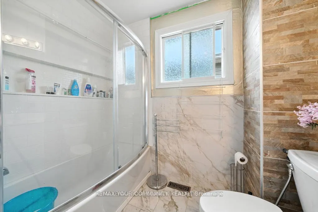 Photo 21 of 104 Garden Drive, Barrie, Allandale Heights — HOMEH
