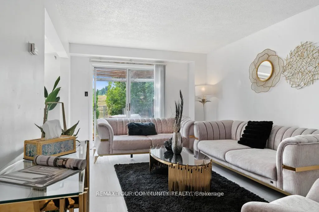 Photo 24 of 104 Garden Drive, Barrie, Allandale Heights — HOMEH