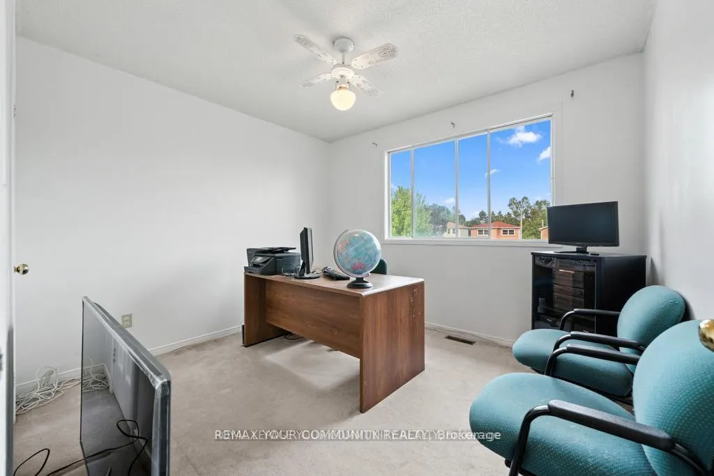 Photo 25 of 104 Garden Drive, Barrie, Allandale Heights — HOMEH