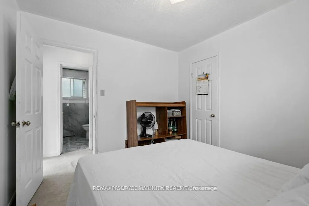 Photo 29 of 104 Garden Drive, Barrie, Allandale Heights — HOMEH