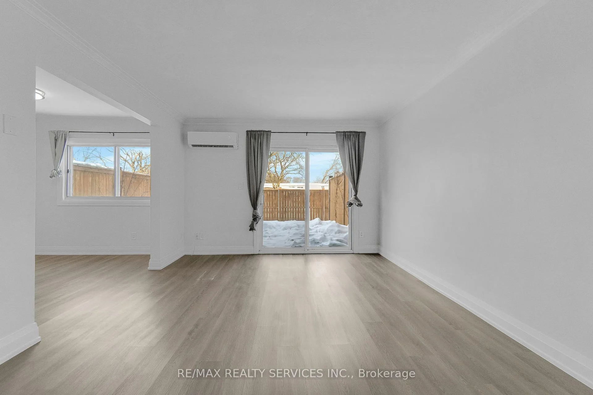 Photo 2 of Unit 5, 1140 Tavistock Drive, Burlington, Mountainside — HOMEH
