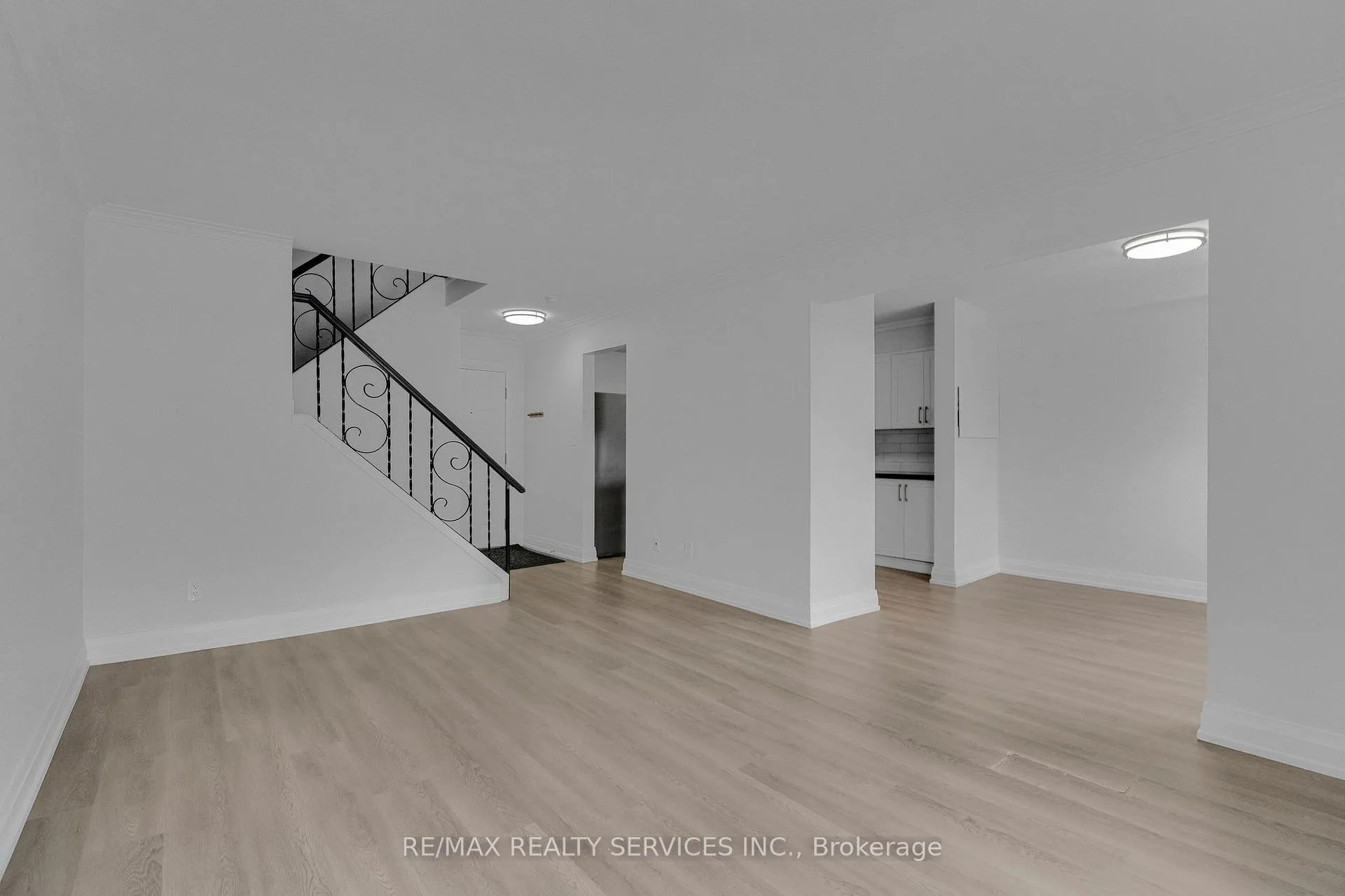 Photo 3 of Unit 5, 1140 Tavistock Drive, Burlington, Mountainside — HOMEH