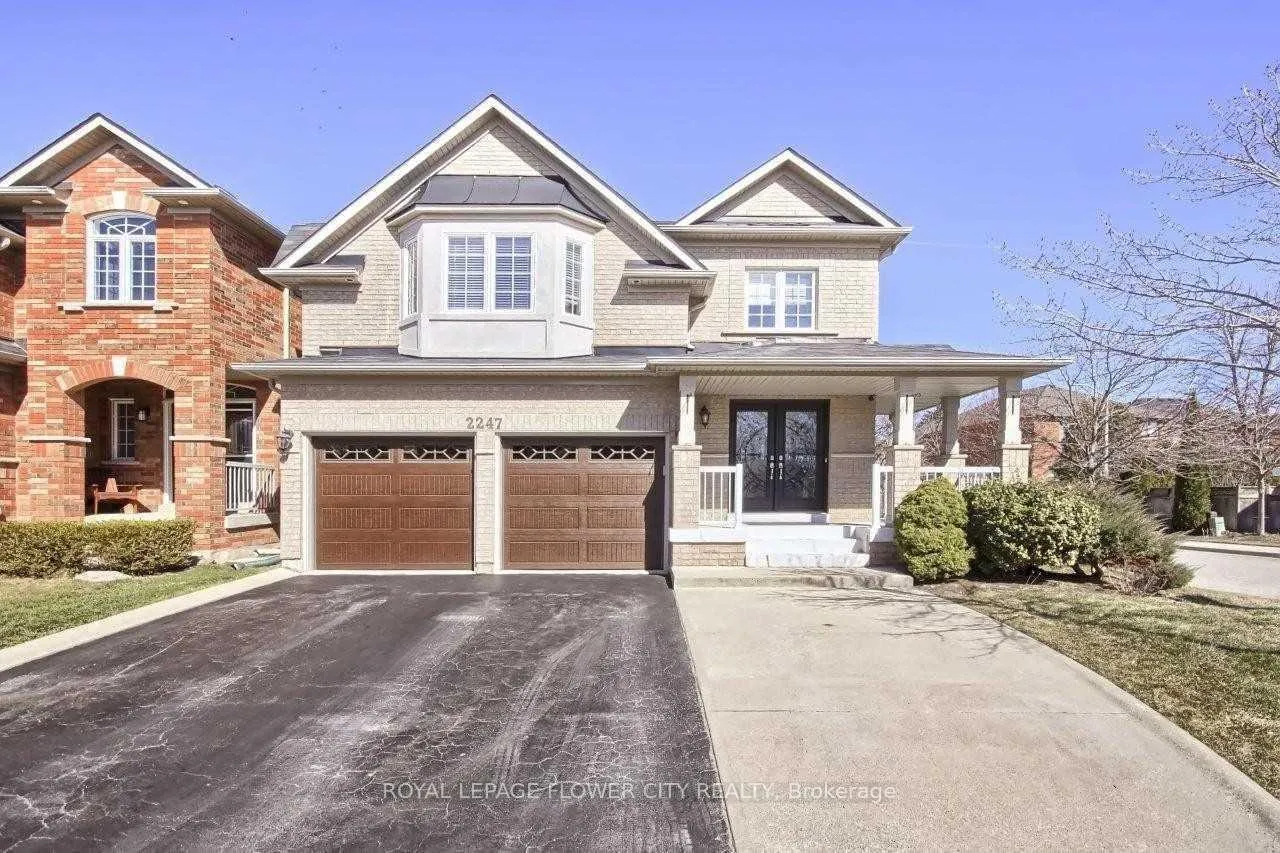 Photo 1 of 2247 Empire Crescent W, Burlington, Orchard — HOMEH