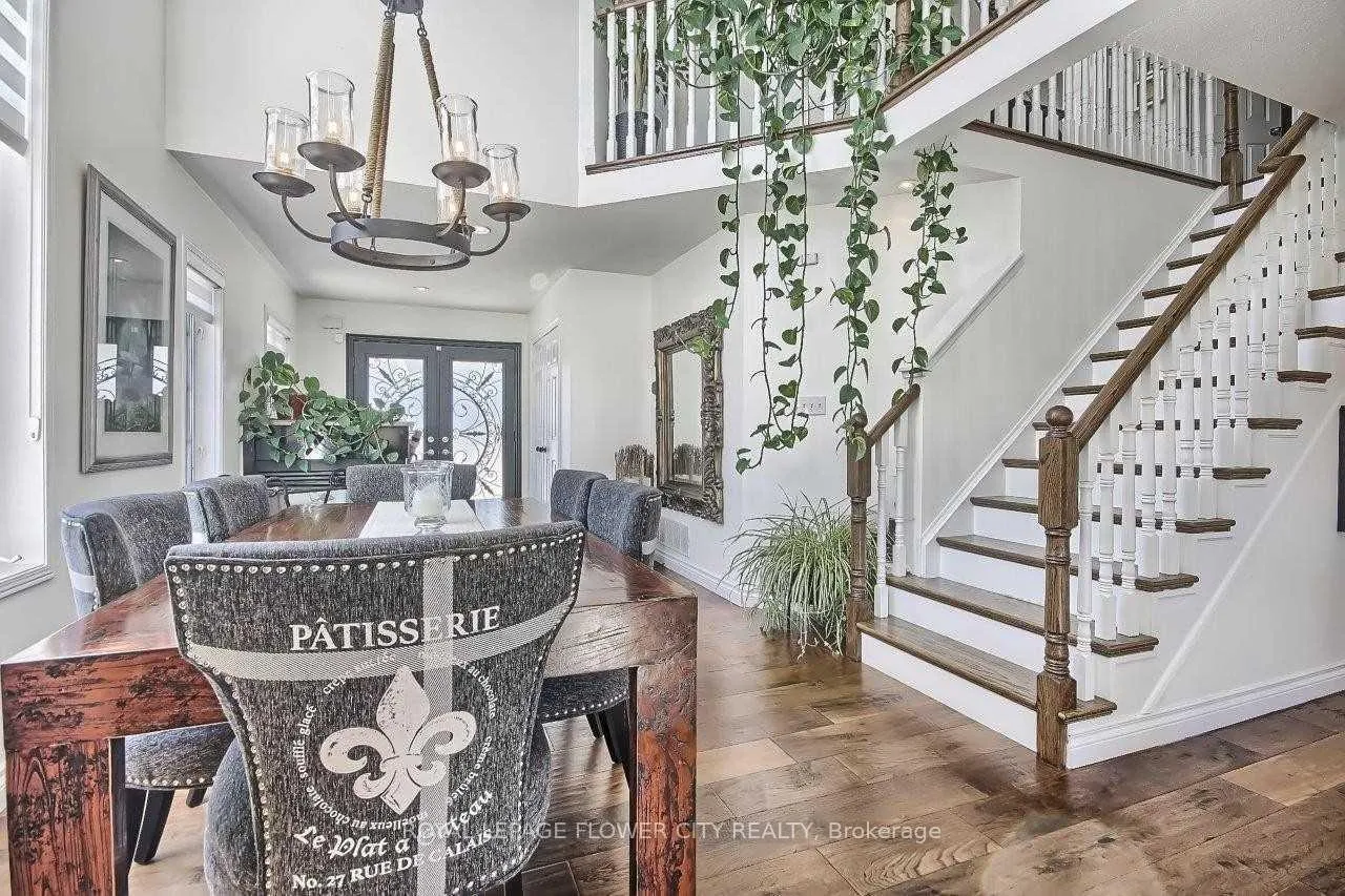 Photo 7 of 2247 Empire Crescent W, Burlington, Orchard — HOMEH