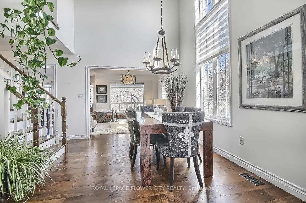 Photo 8 of 2247 Empire Crescent W, Burlington, Orchard — HOMEH