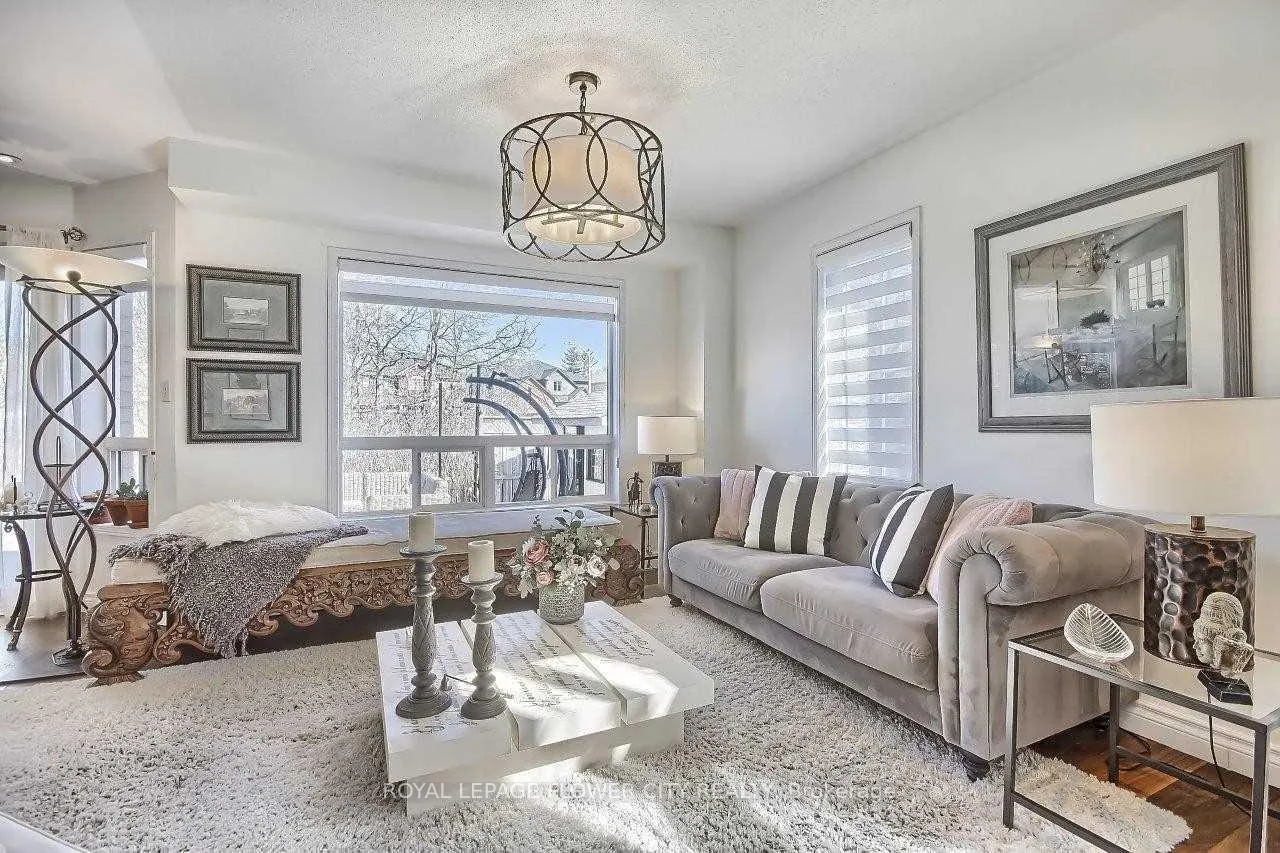 Photo 11 of 2247 Empire Crescent W, Burlington, Orchard — HOMEH