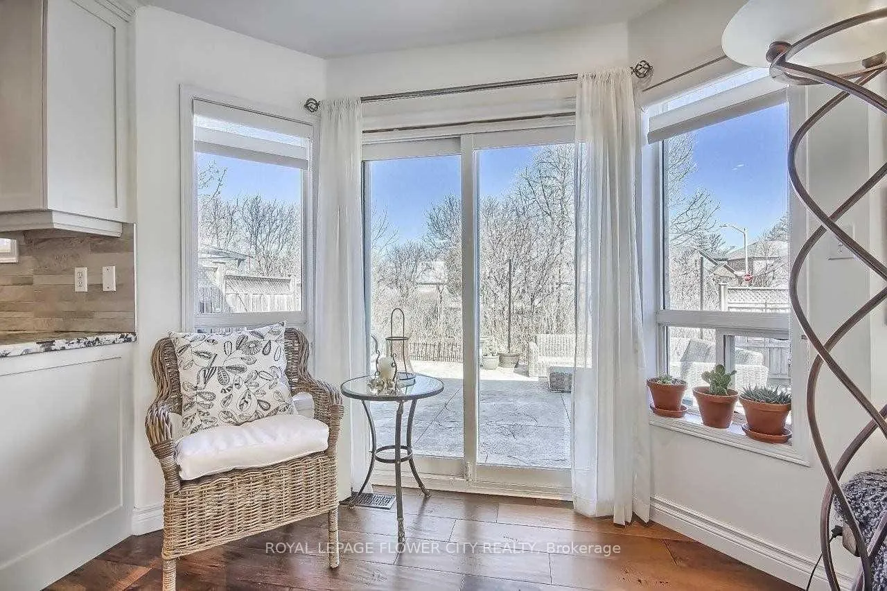 Photo 20 of 2247 Empire Crescent W, Burlington, Orchard — HOMEH