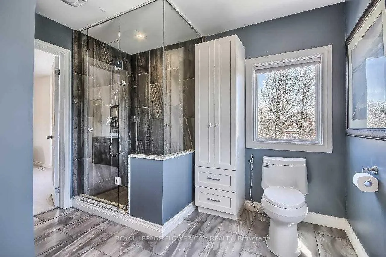 Photo 29 of 2247 Empire Crescent W, Burlington, Orchard — HOMEH
