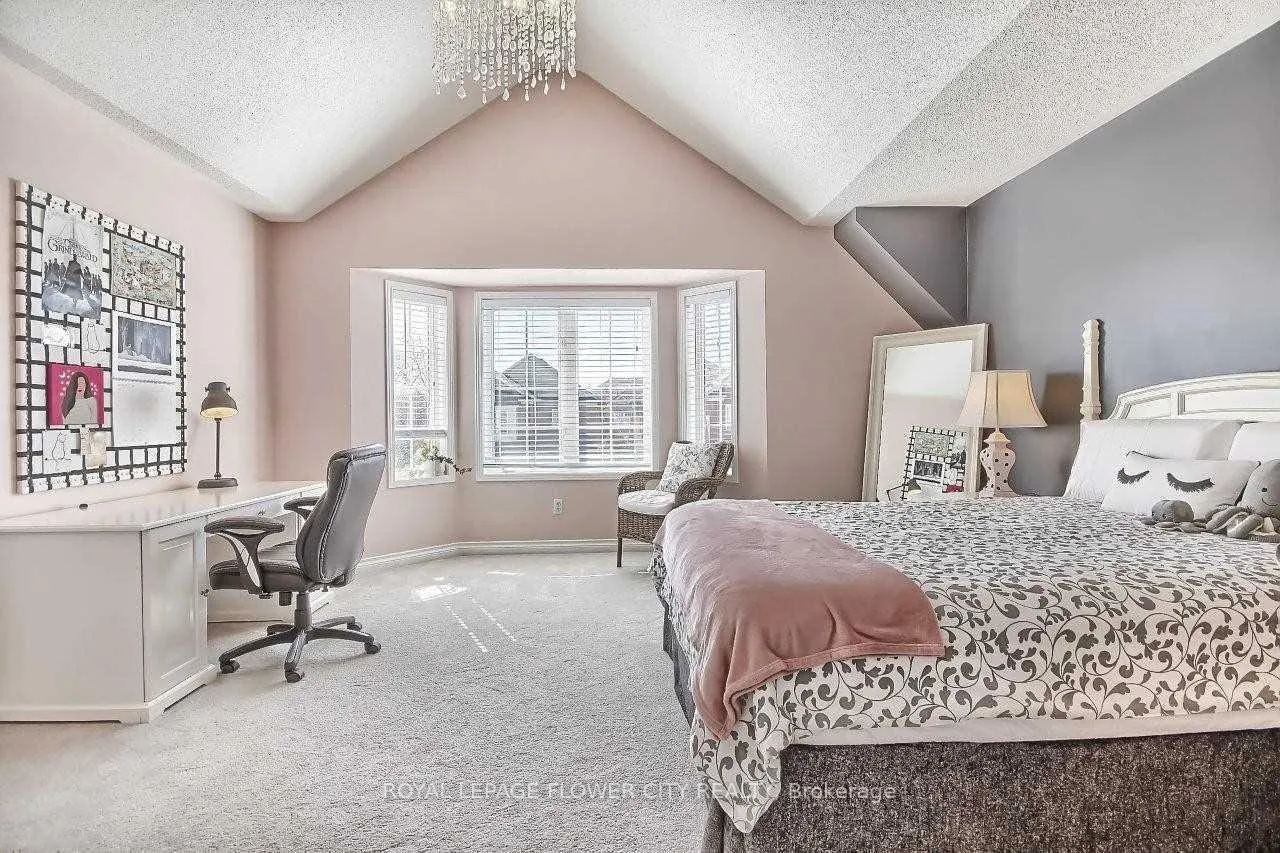 Photo 30 of 2247 Empire Crescent W, Burlington, Orchard — HOMEH