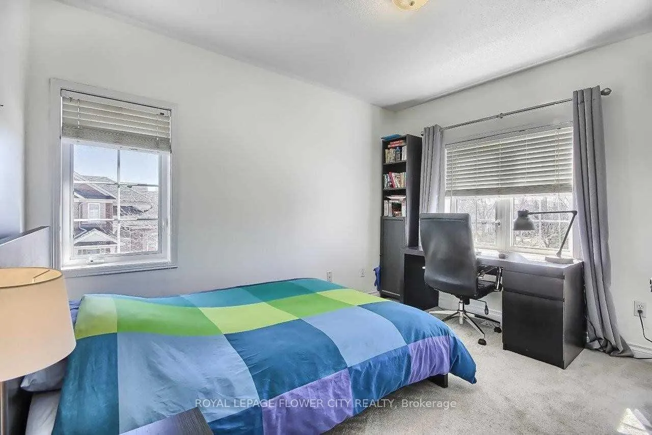 Photo 32 of 2247 Empire Crescent W, Burlington, Orchard — HOMEH