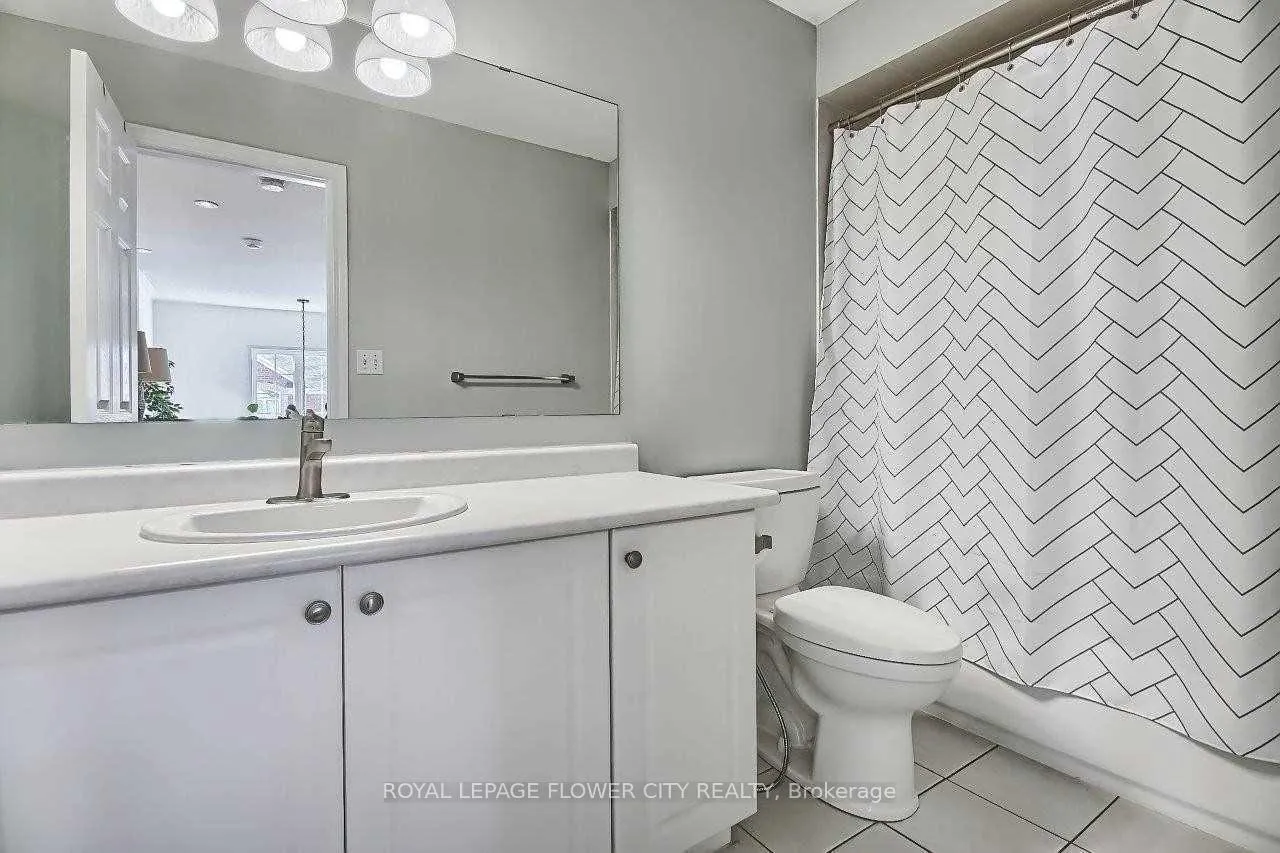 Photo 33 of 2247 Empire Crescent W, Burlington, Orchard — HOMEH
