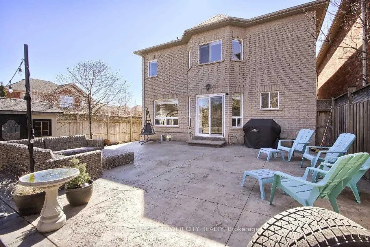 Photo 40 of 2247 Empire Crescent W, Burlington, Orchard — HOMEH